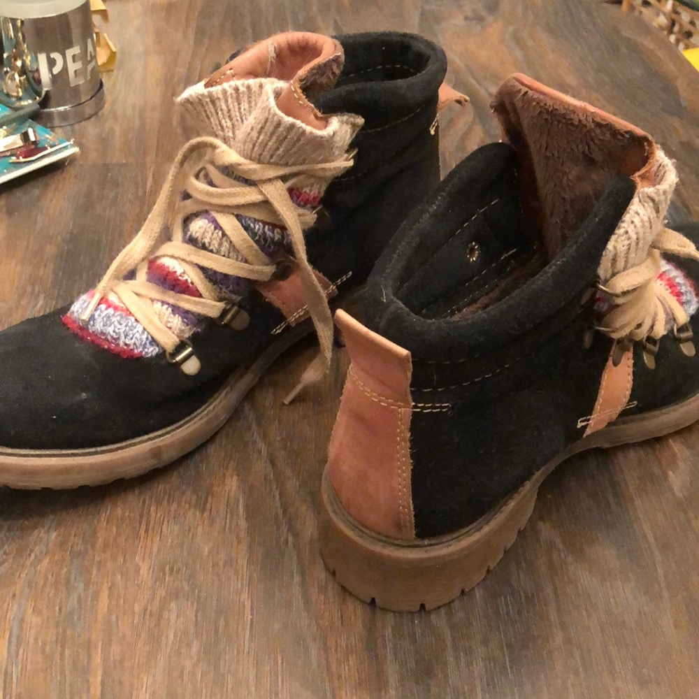 Cute Eric Michael hiking boots 🥾 - Picture 9 of 10